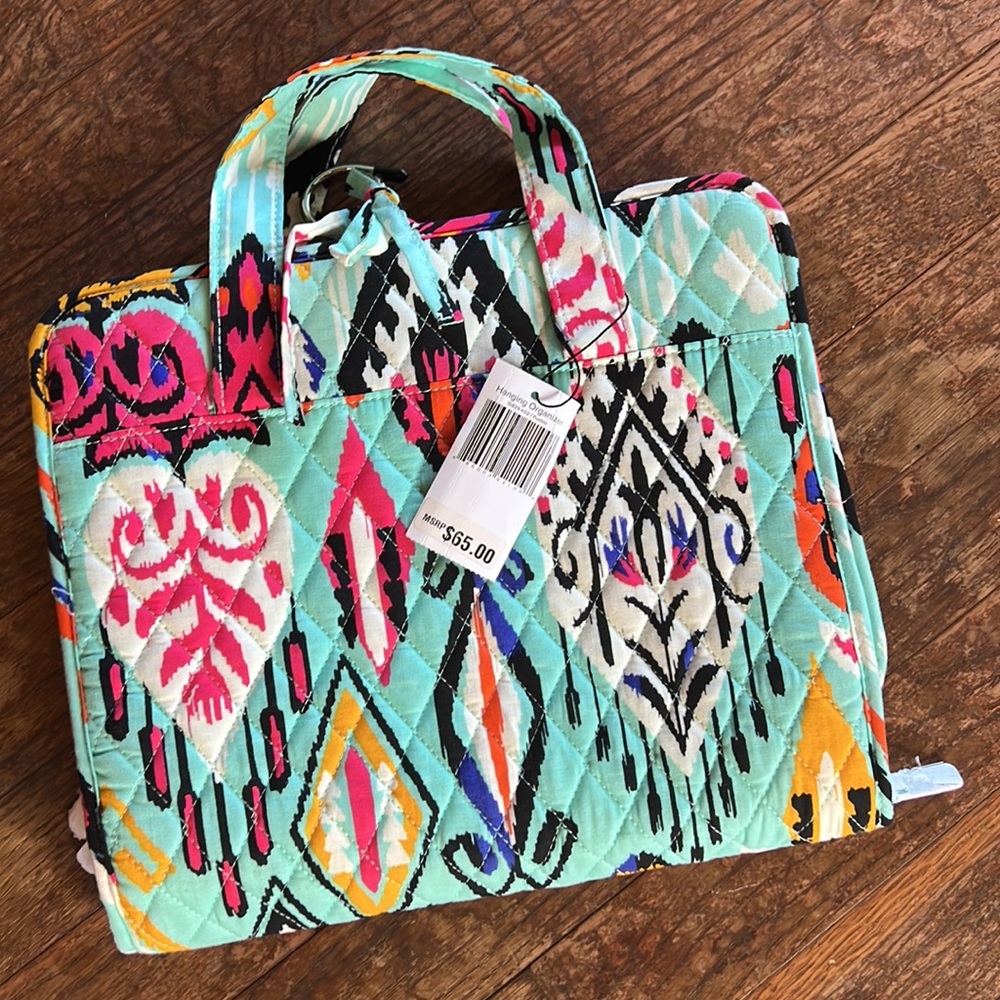 Vera Bradley travel organized